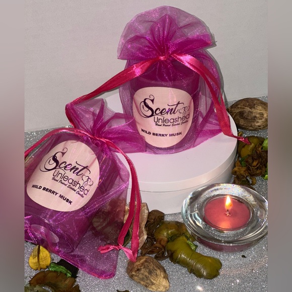 WILD BERRY MUSK, SCENT UNLEASHED LLC SCENTED CANDLES - Picture 2 of 3